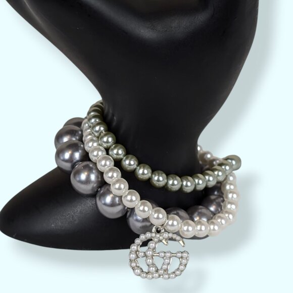 Set of 3 Faux Pearl Stretch Bracelets - Picture 1 of 5
